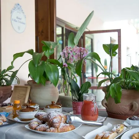 Cristina Bed & Breakfast *